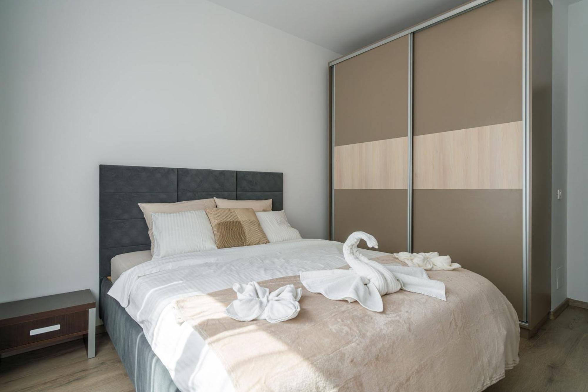 Politehnica Deluxe * Bucharest